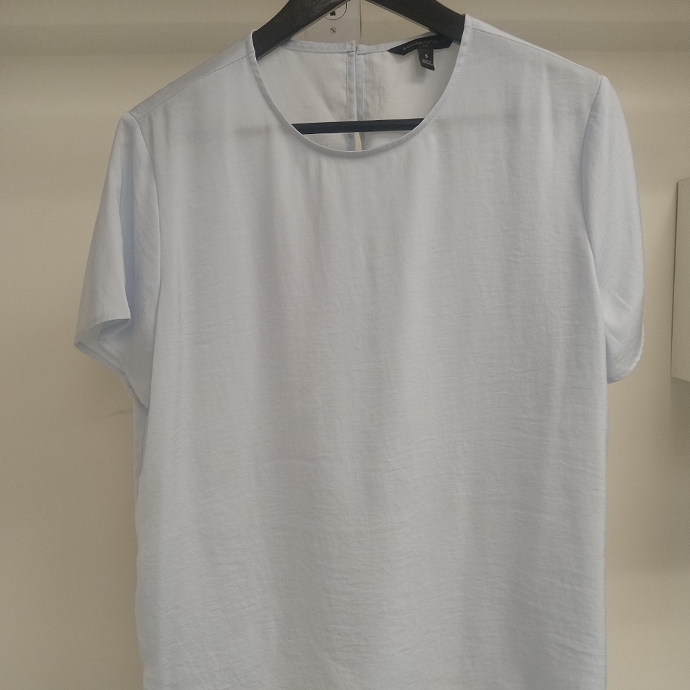 Banana Republic Light Blue Short Sleeve Crewneck Blouse
